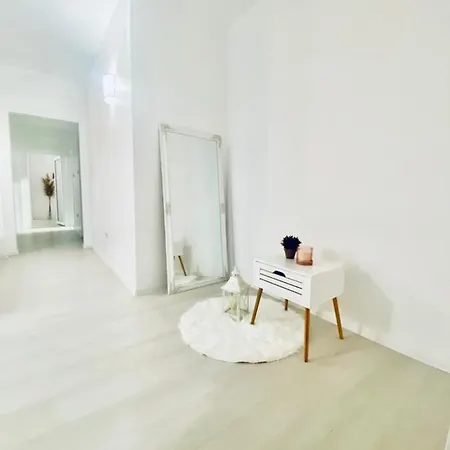 מלון דירות M&L Summer Apartament *
